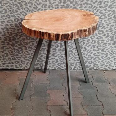 Bijzettafel Atlasceder afmeting  rond 57 cm x 65 cm hoog